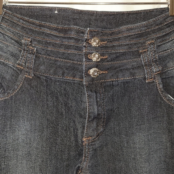 Haltertop & Jeans Bundle - Picture 7 of 10